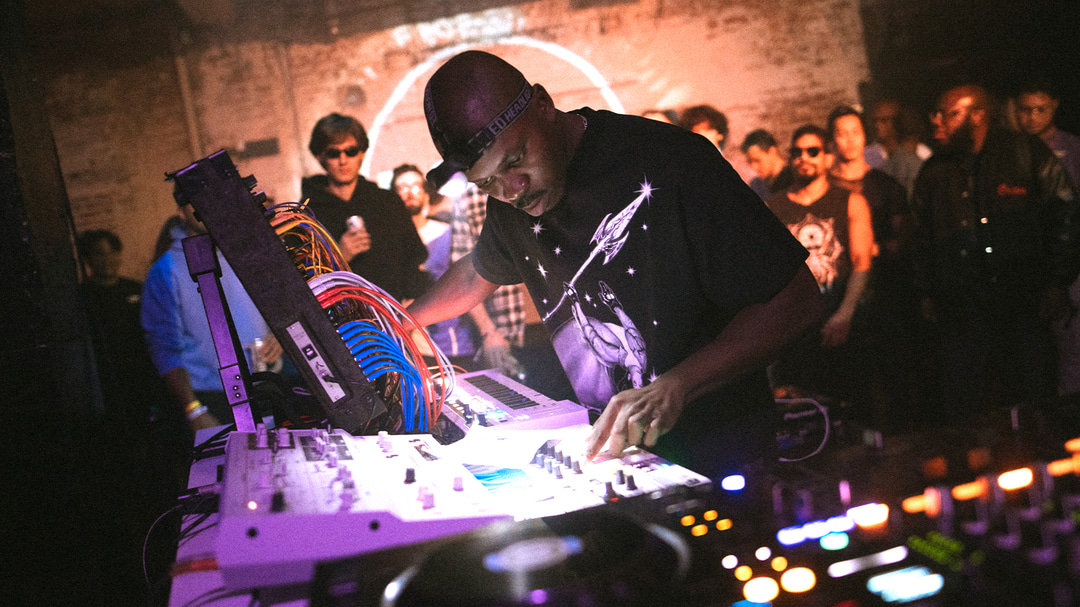 Photo of set Colloboh.