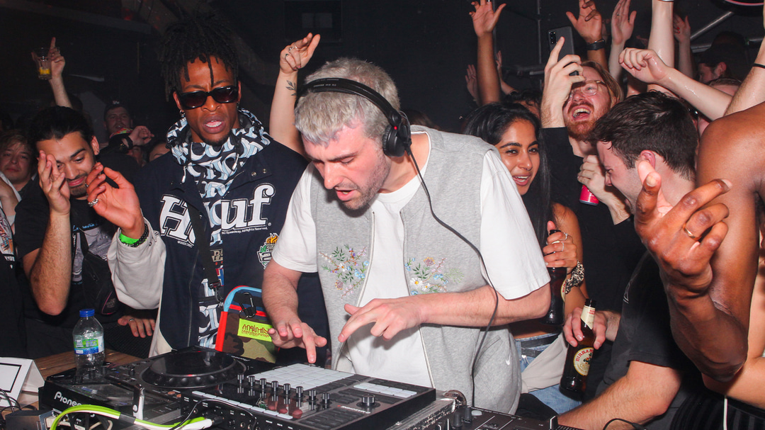 Photo of set Fred again...