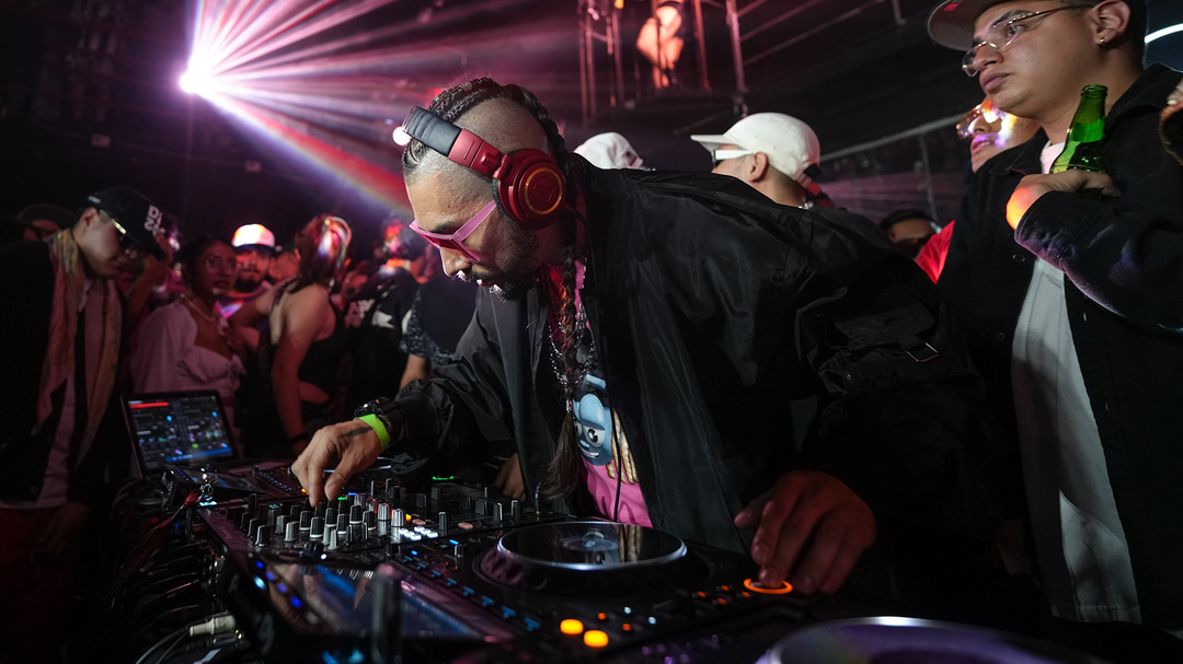 Photo of set DJ KRIZIZ.