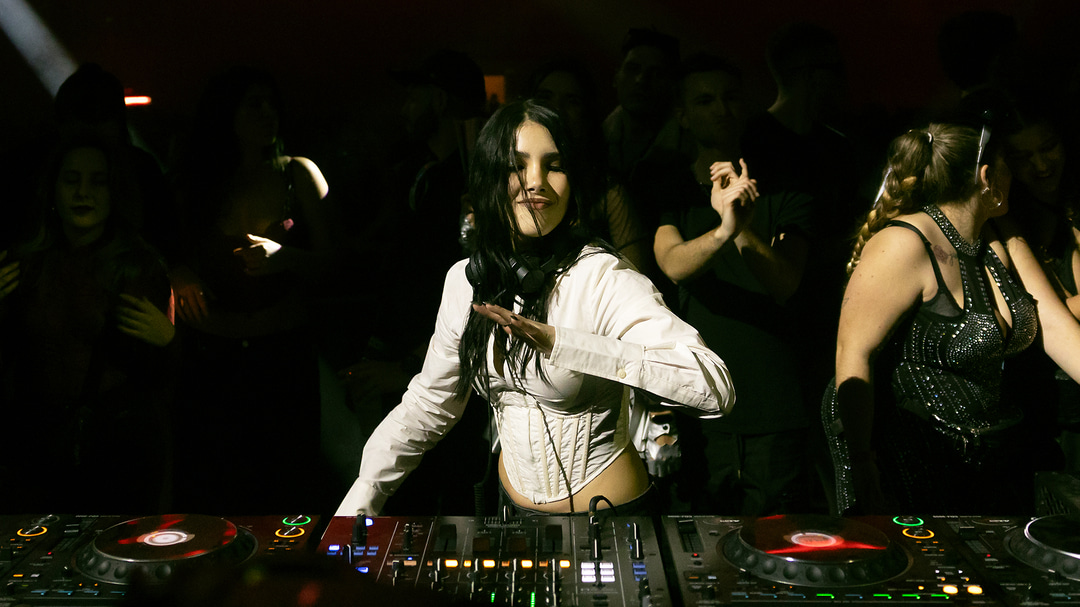 Photo of set Lokier.