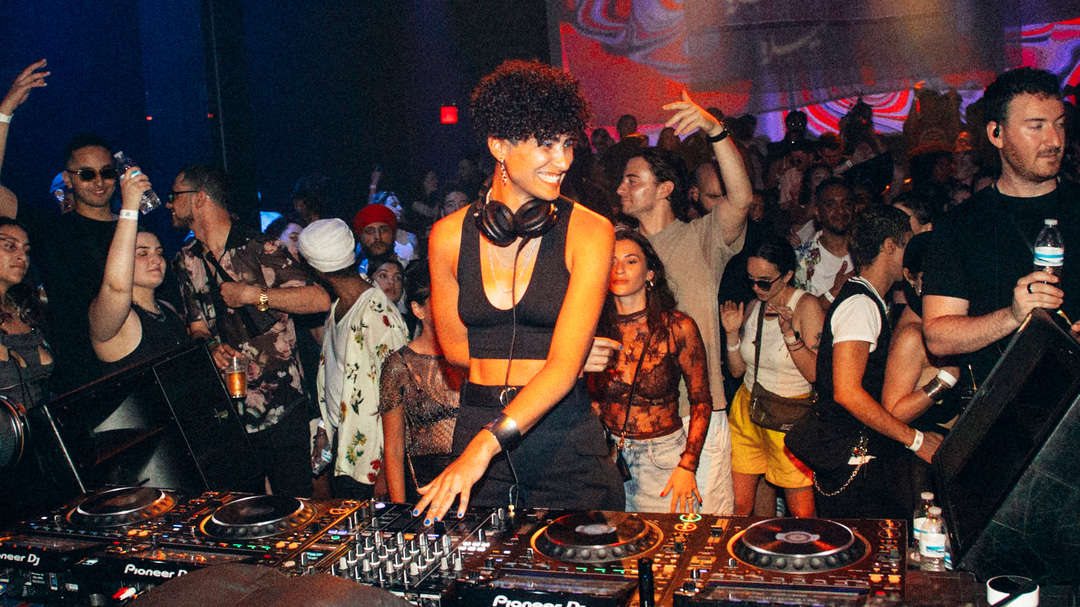 Photo of set Yas Meen Selectress.