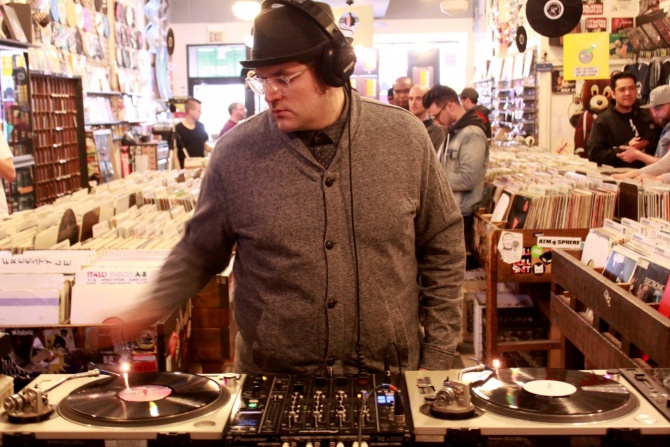 Photo of set Andrew Emil.