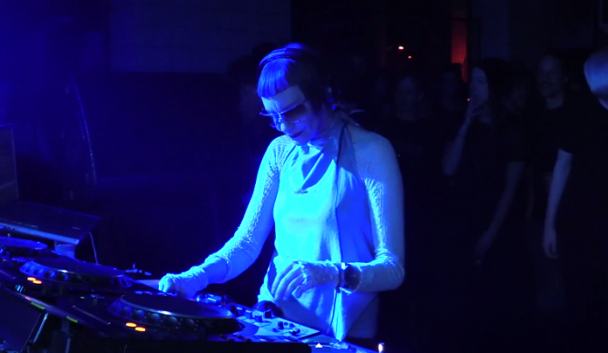 Photo of set Cio D'Or.