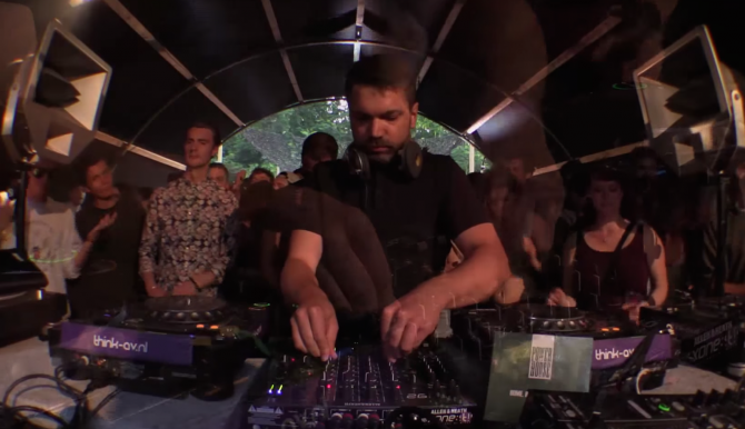 Photo of set Shed vs Head High.