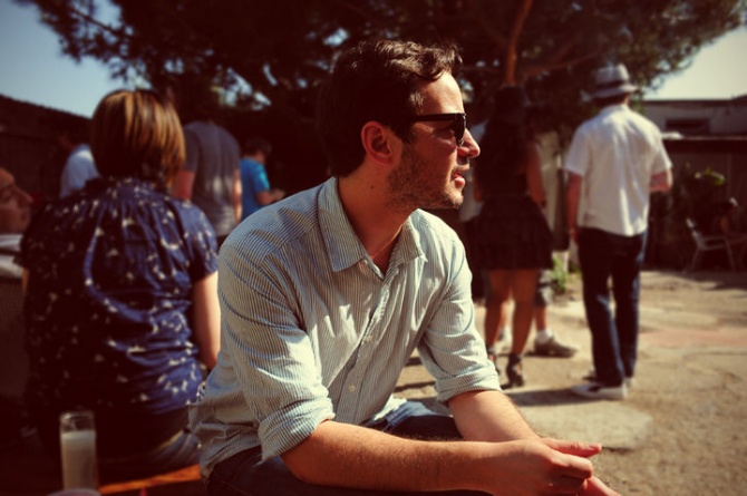 Photo of set Jacques Renault.