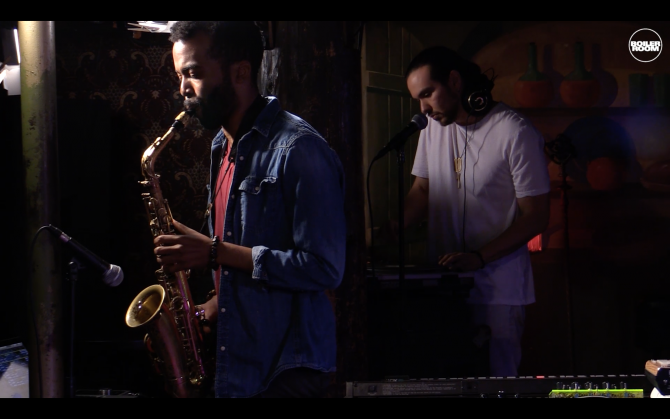 Photo of set The Log.Os.