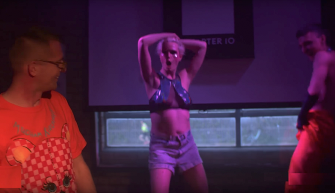 Photo of set Charlie Porter.