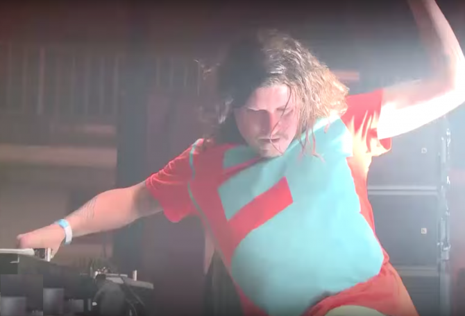 Photo of set San Proper.