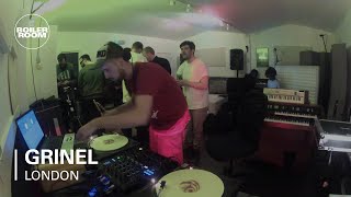 Photo of set Grinel.