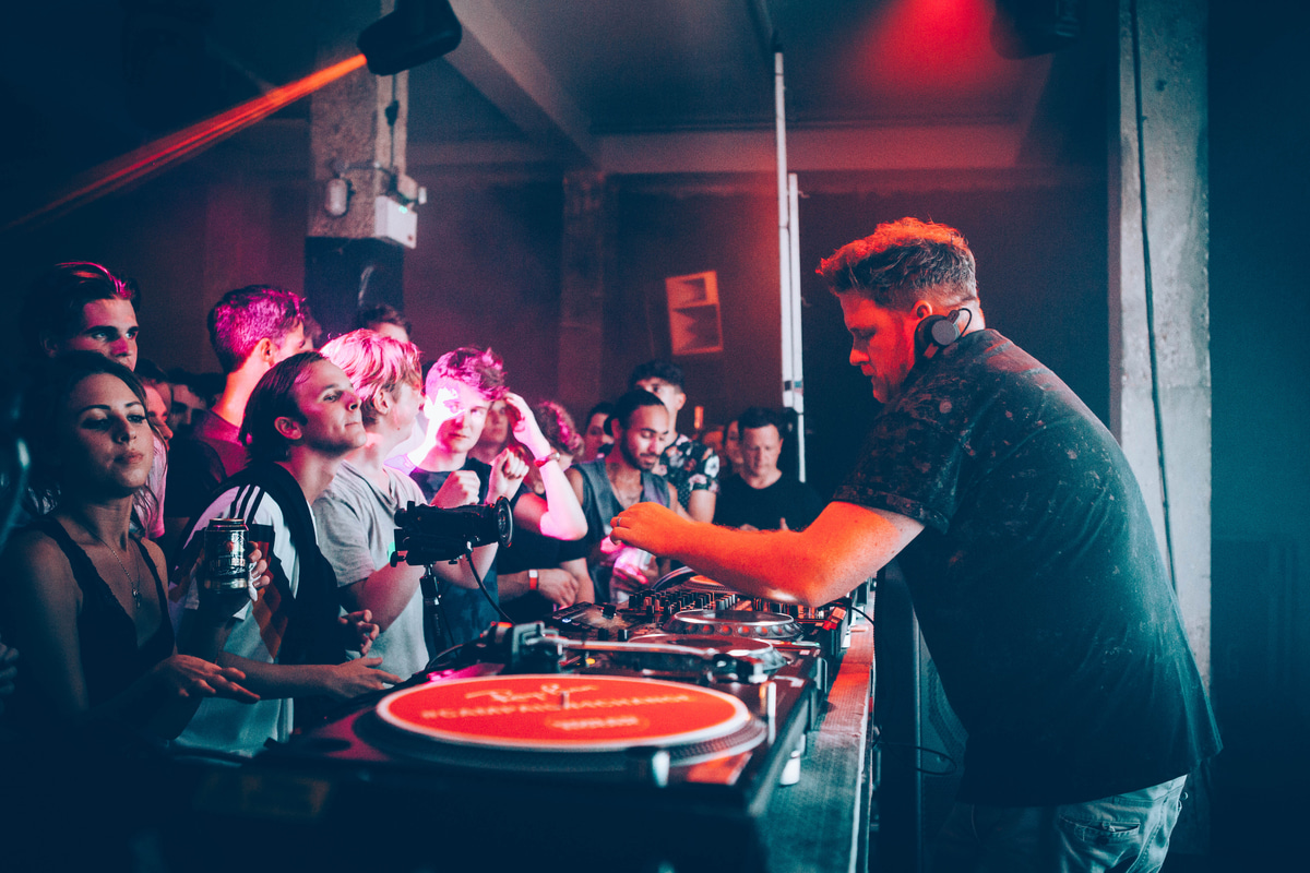 Photo of set Eats Everything.