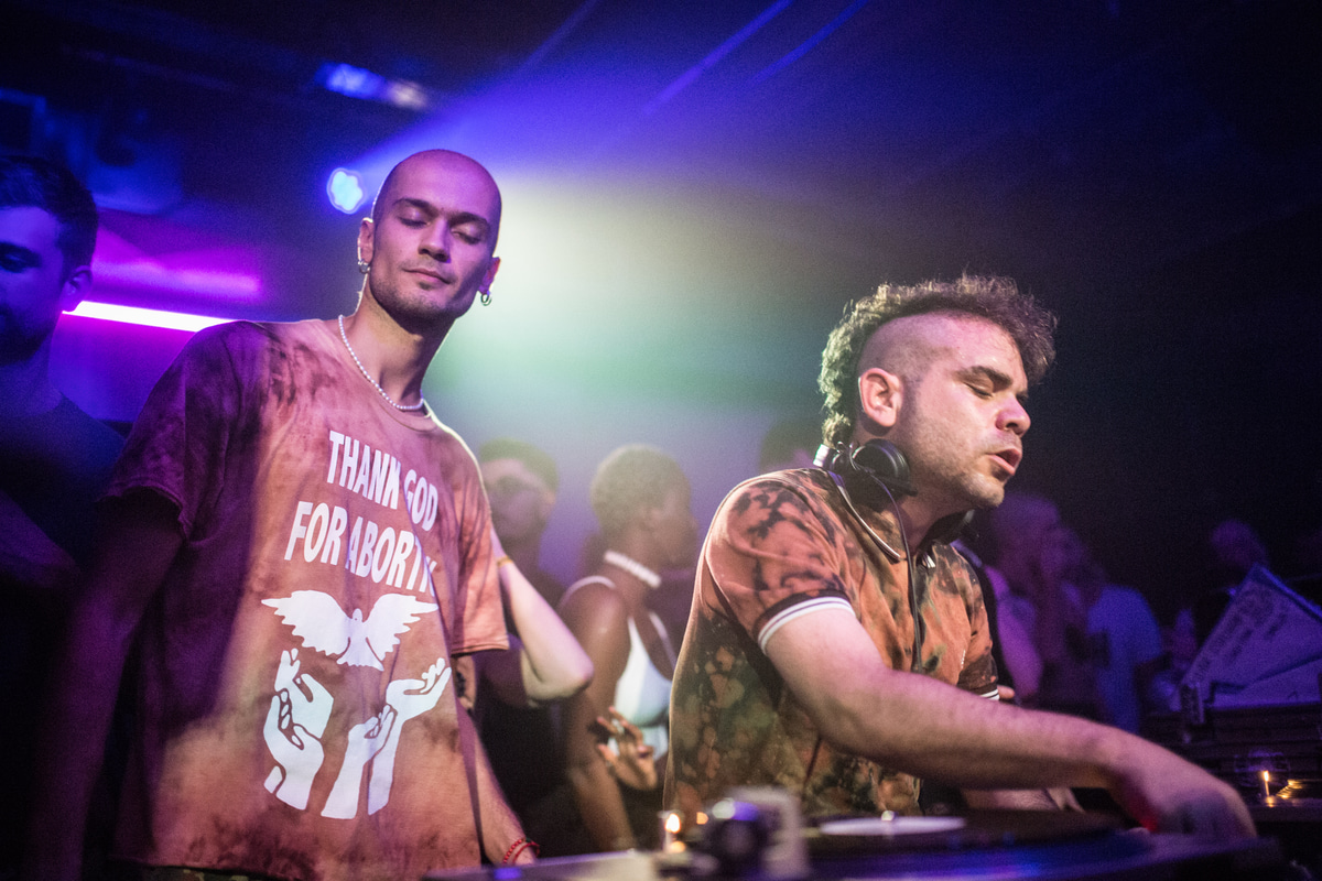 Photo of set CEM B2B CADENCY.