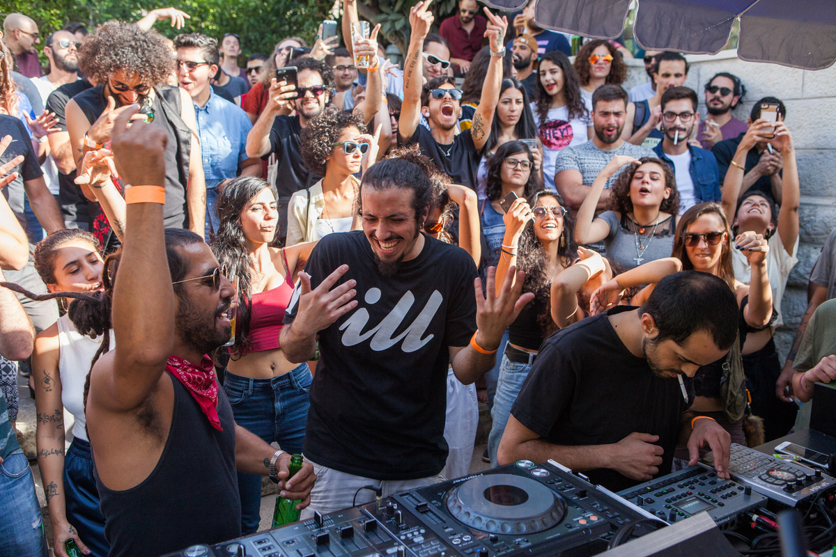 Photo of set Muqata'a.