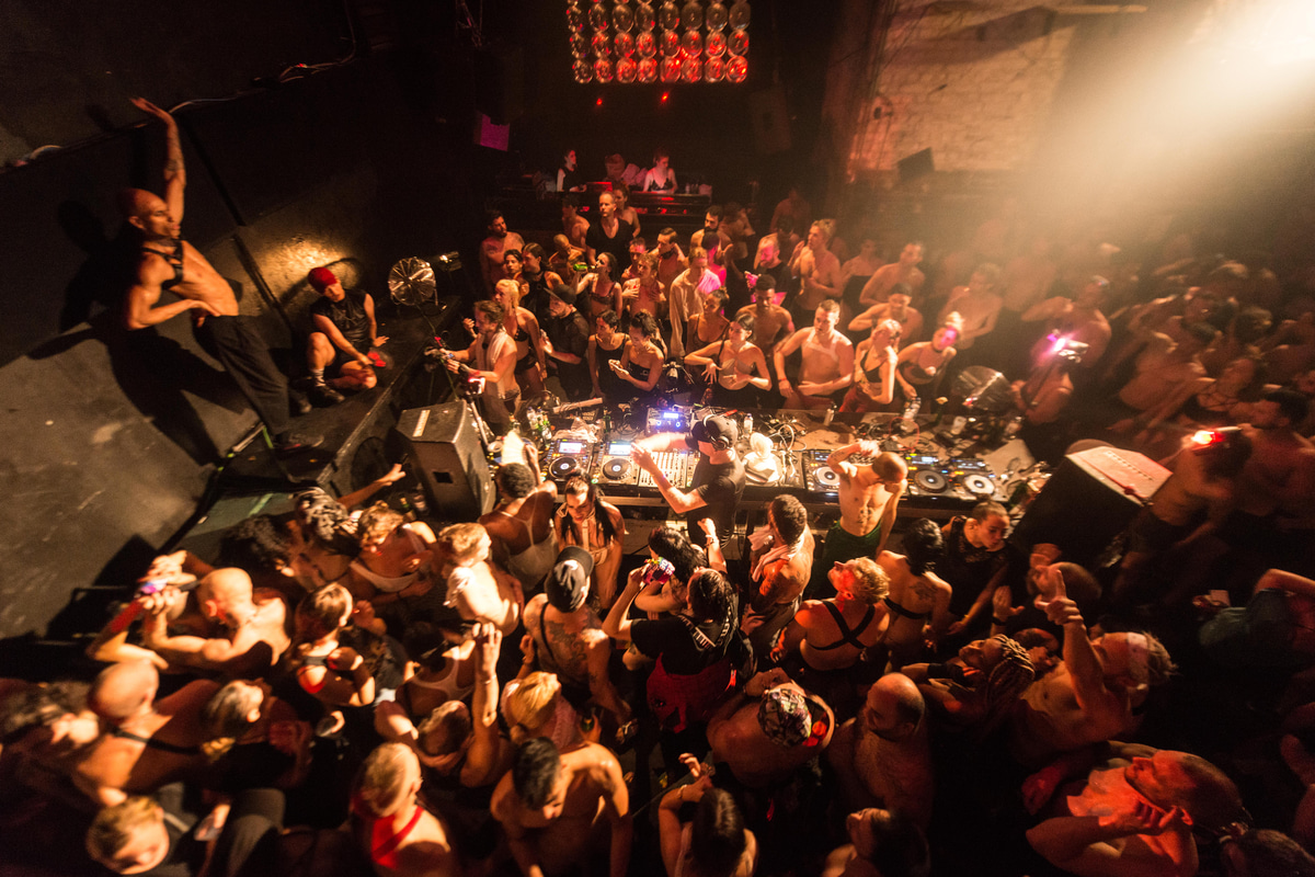 Photo of set Radio Slave.