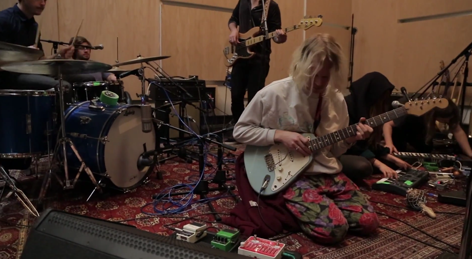 Photo of set Connan Mockasin.