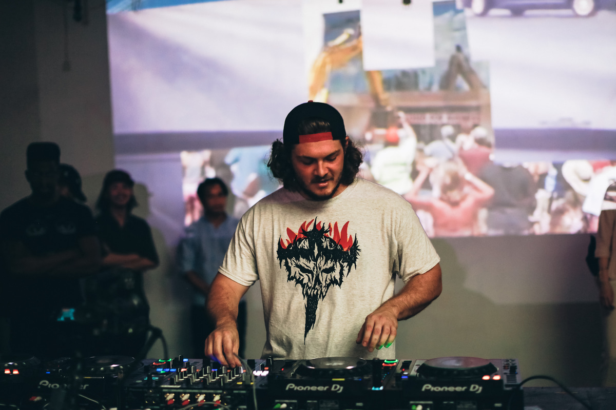 Photo of set DJ Orange Julius.