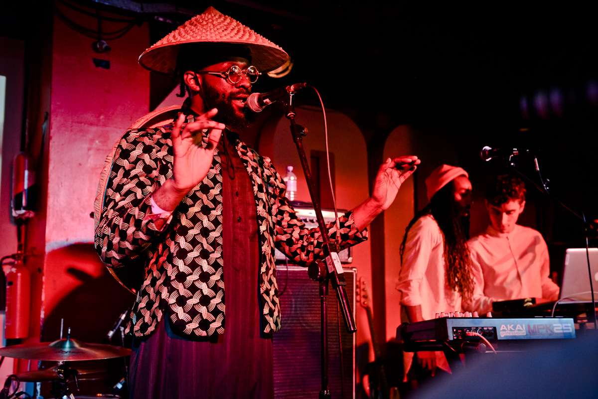 Photo of set ALXNDR LONDON.