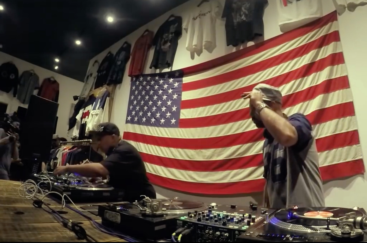 Photo of set DJ Babu.