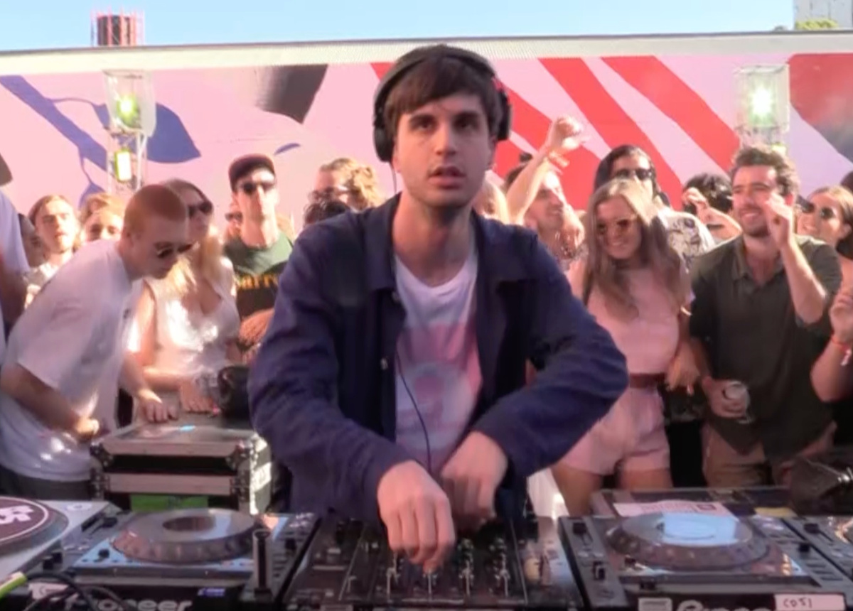 Photo of set Kornél Kovács.