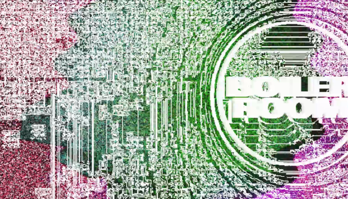 Photo of set Aleksa Alaska.