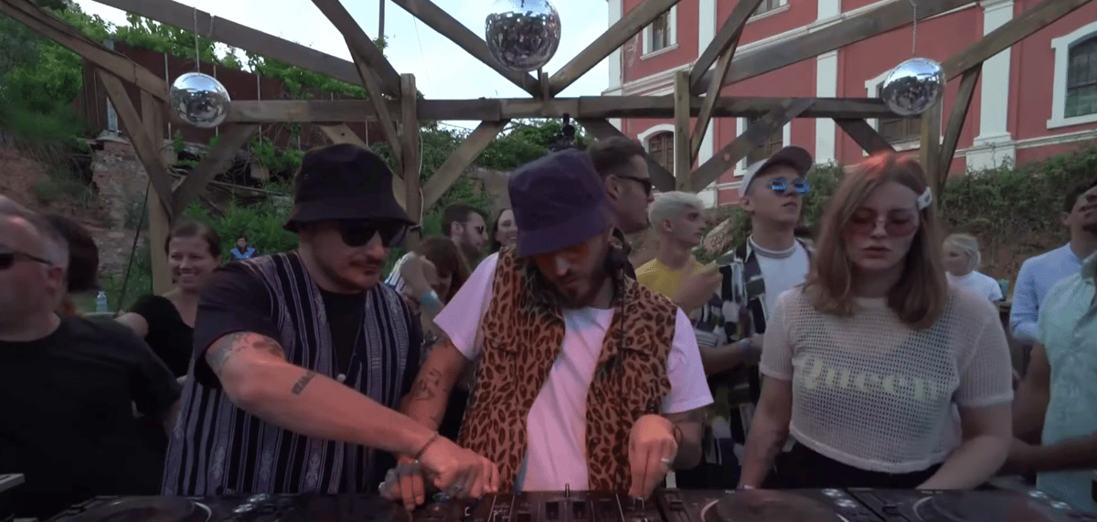 Photo of set Marvin & Guy vs Perel.