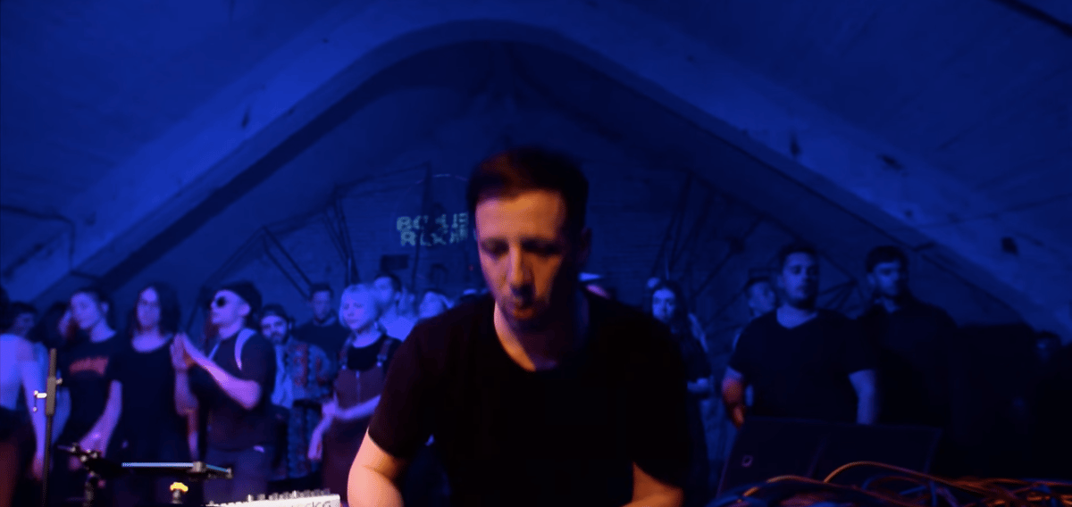 Photo of set Kӣr live.