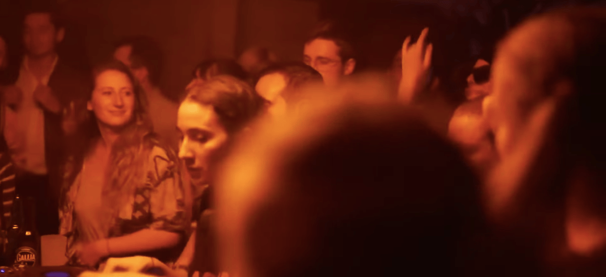 Photo of set SENTIMENTAL RAVE.