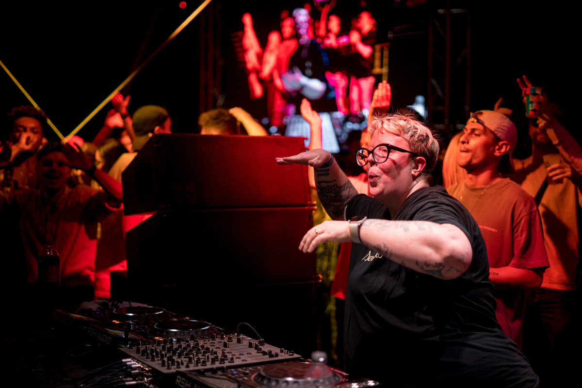 Photo of set The Blessed Madonna.