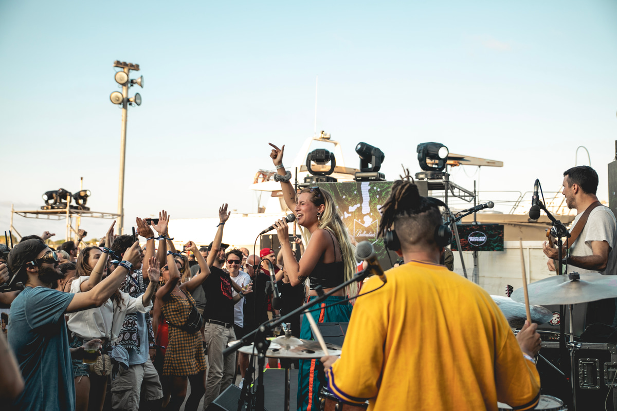 Photo of set Big Menu w/KYNE.