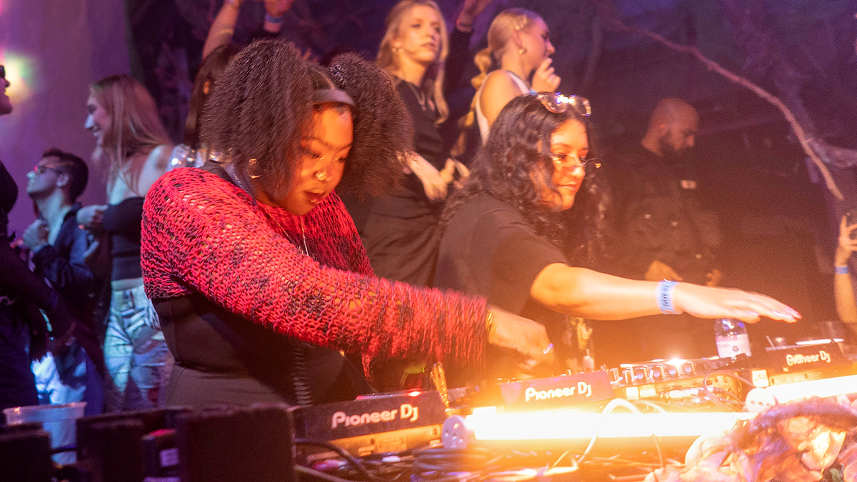 Photo of set A.G b2b Manara (Beauty Blender).