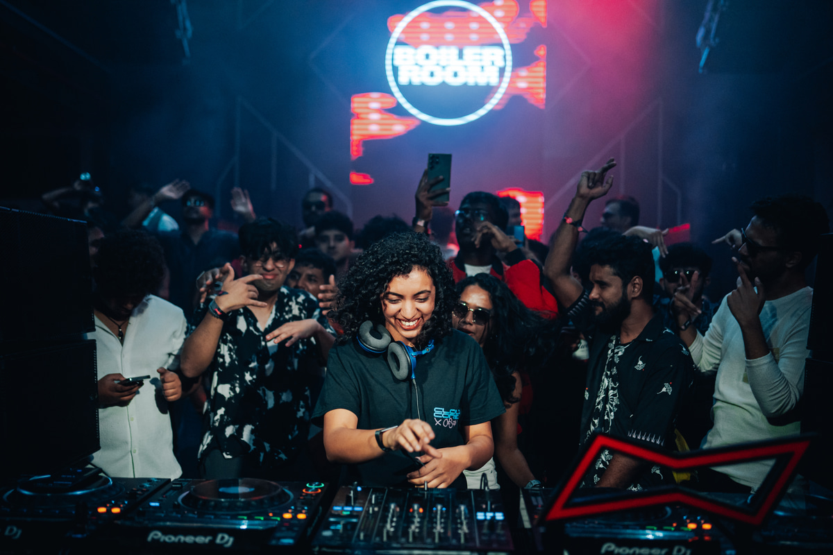 Photo of set Kandy Kuri.