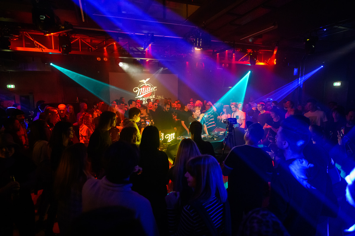 Photo of set Contemporary Scenes: Budapest.