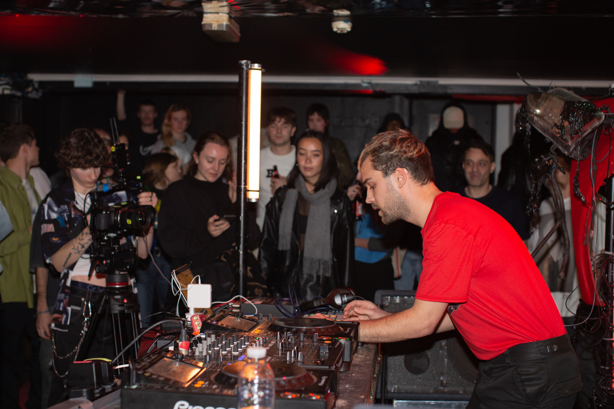 Photo of set Safejas.