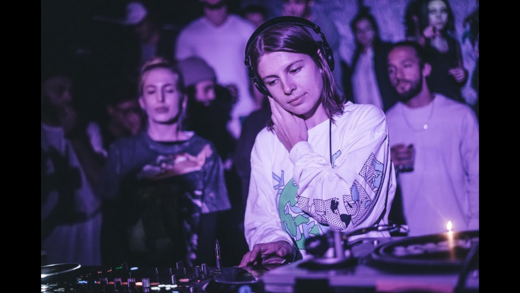 Photo of set Working Women.